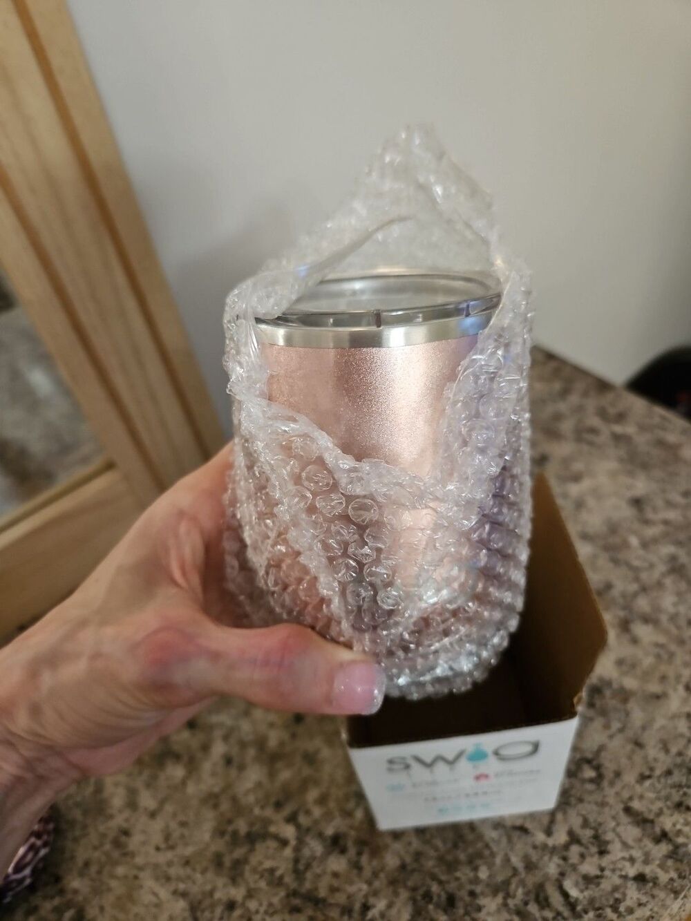 NIB Swig Life Stainless Steel Stemless Wine Cup Metallic Shimmer Rose Gold 12oz - Picture 5 of 5